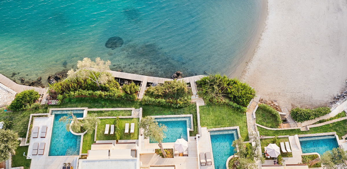03-three-bedroom-beachfront-villa-private-pool-prime-location