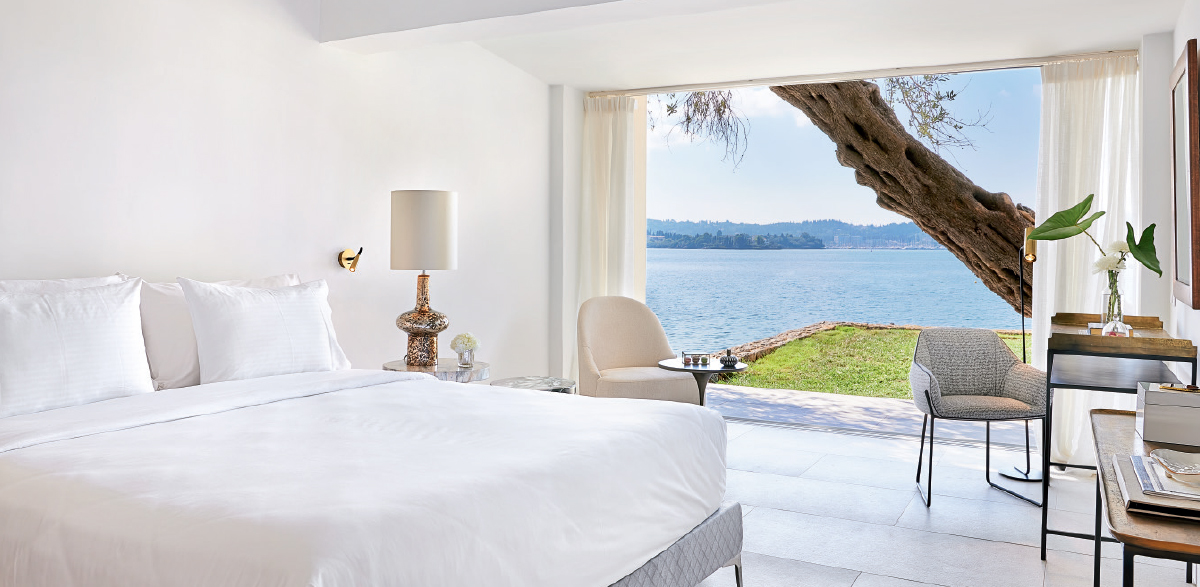 05b-bedroom-sea-view-villa-waterfront-private-pool