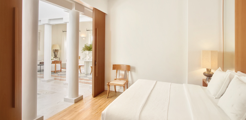 7-luxury-master-bedroom-in-villa-delos-kyllini-peloponnese